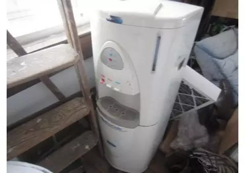 Water cooler / Filtration Unit