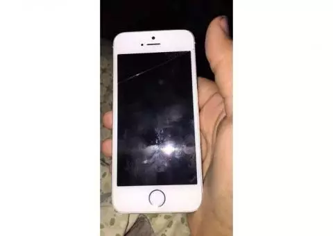 iPhone 5s with small crack